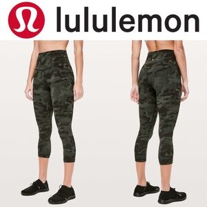 Lululemon Align Crop *21"
Incognito Camo Multi Gator Green

#178
